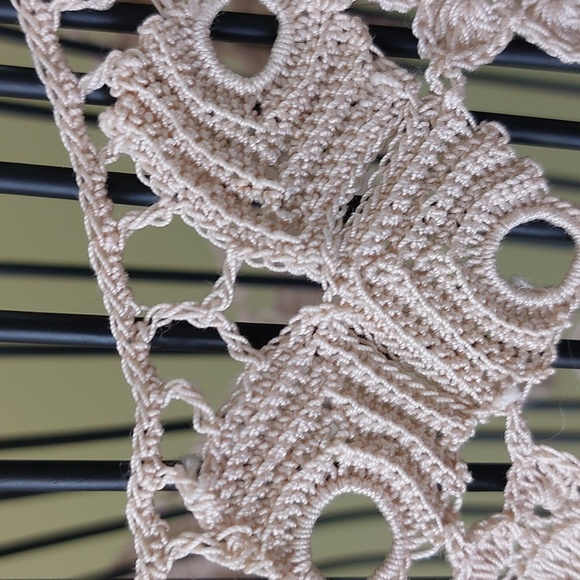 NWOT, Hand-made crochet fancy colar - Picture 8 of 8